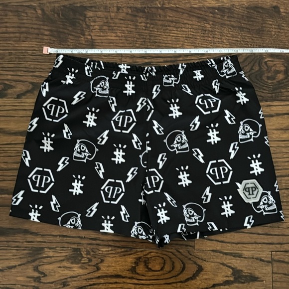 PHILIPP PLEIN JUNIOR Boys' Patterned Swim Shorts Size: 10-11 - Picture 8 of 9